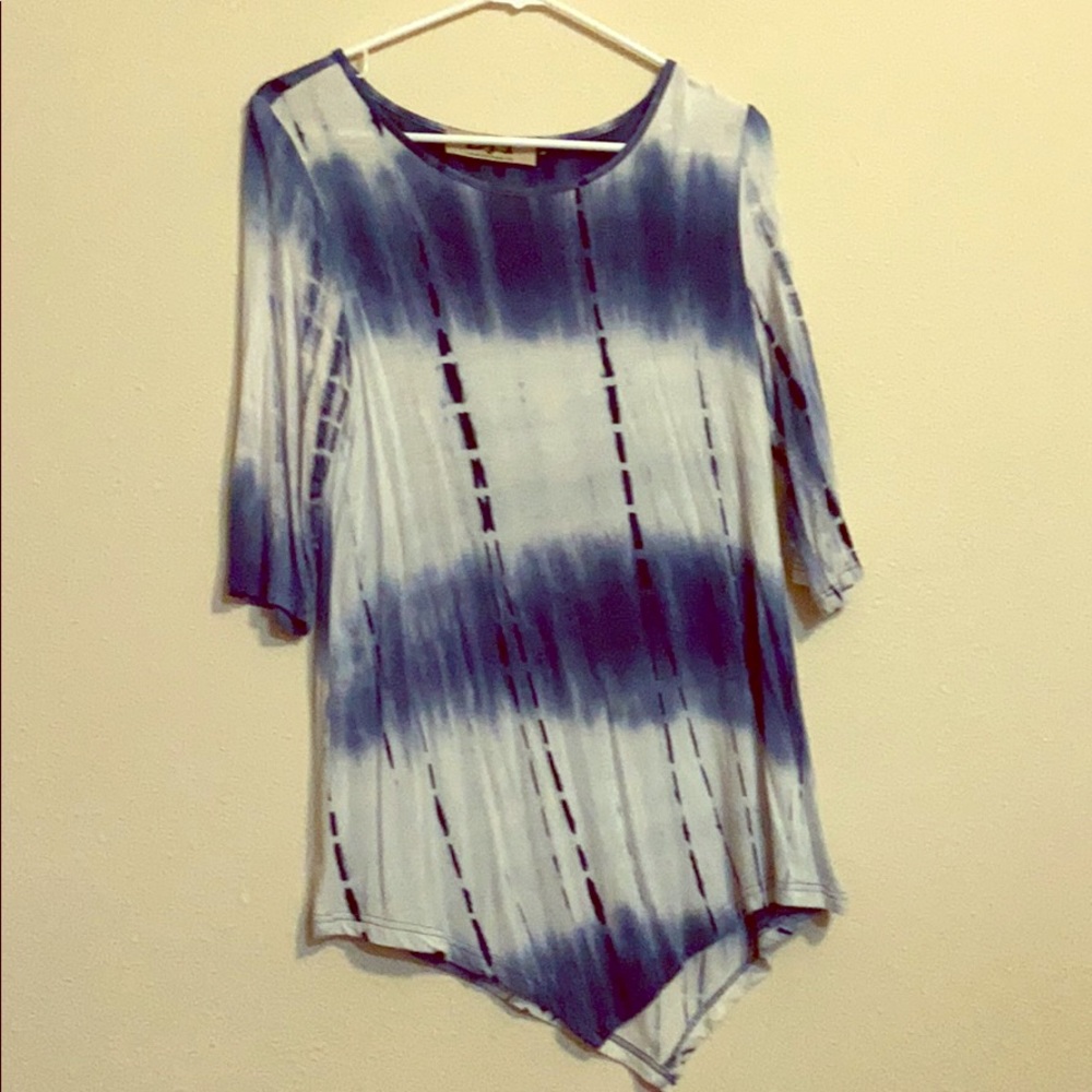3/4 sleeve tie dye shirt